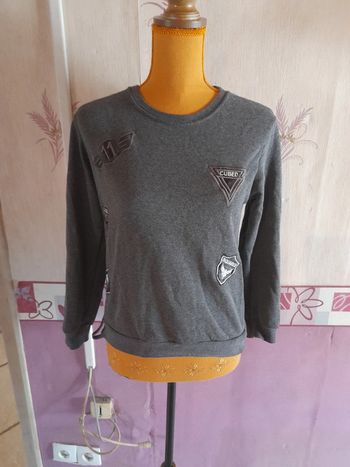 Pull gris