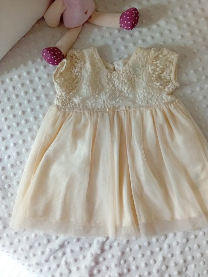 Robe cérémonie 6mois 🌼🤍 - photo numéro 2