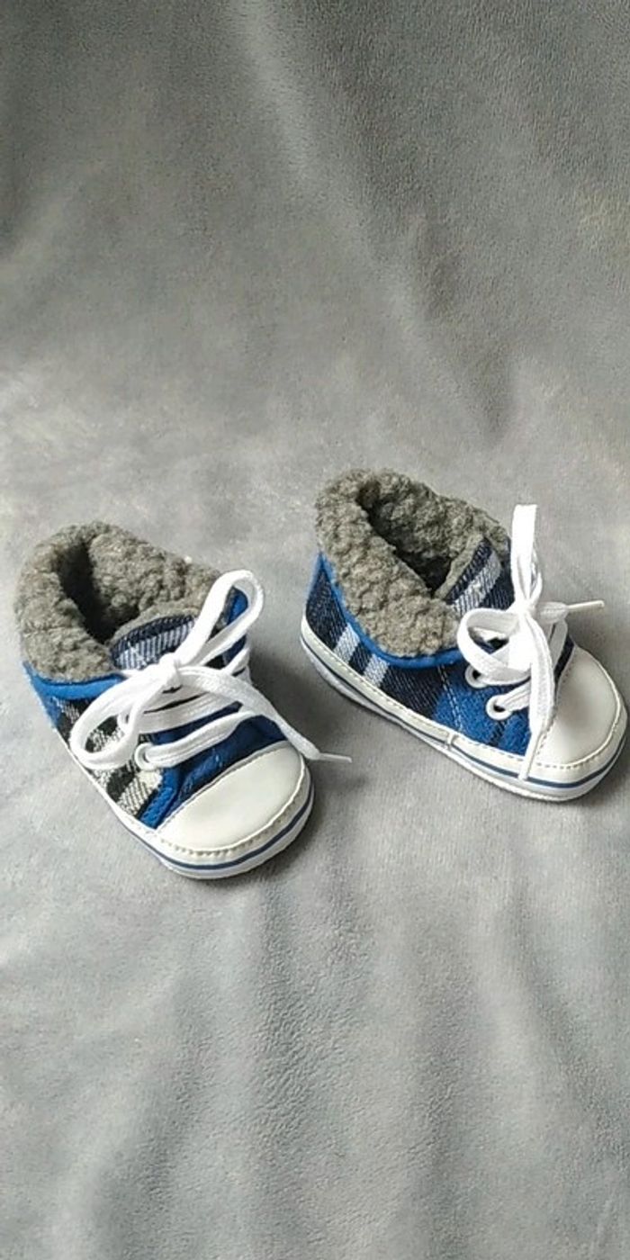 Chaussures baskets Garçon 0 / 6 mois - photo numéro 2