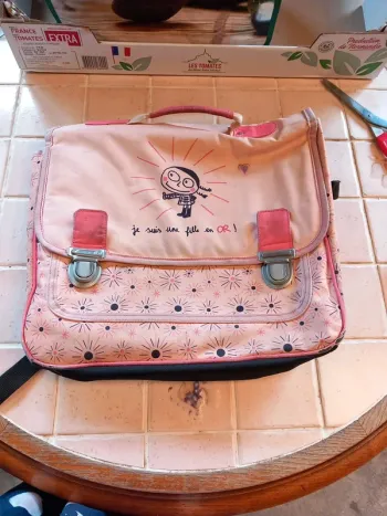 🗑cartable/sac à dos rose saumon