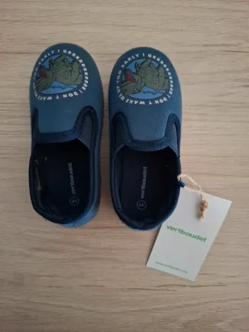 Chaussons neufs Vertbaudet taille 23/24