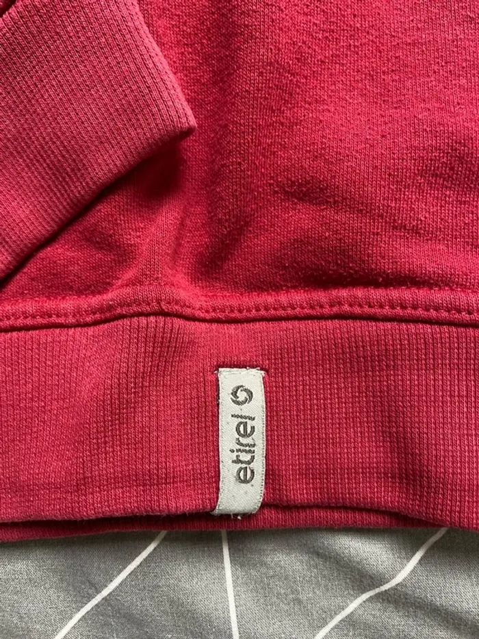 Sweat rouge - photo numéro 5
