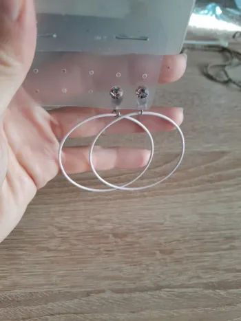 Magnifiques créoles rose pâle avec strass