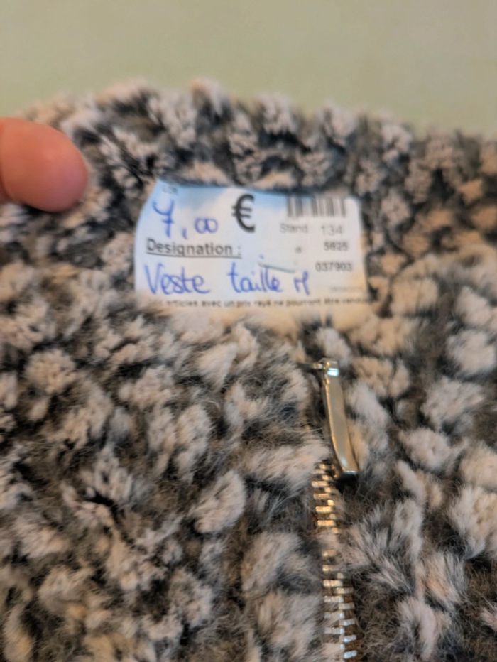 Veste fausse fourrure L - photo numéro 2