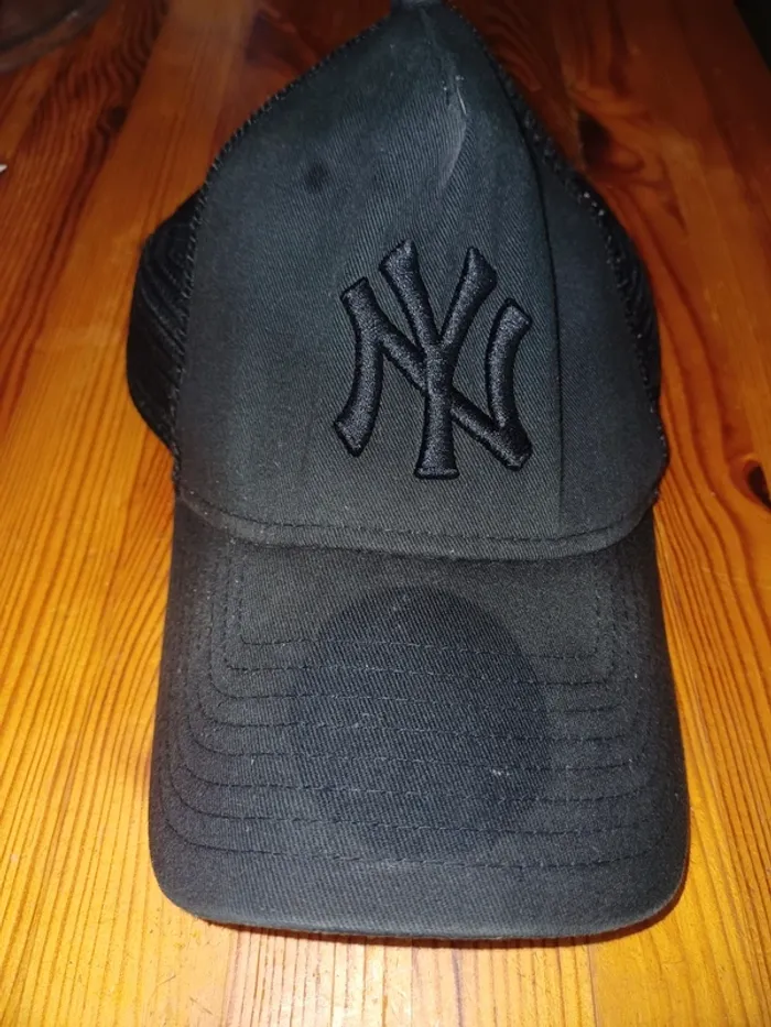 Chapeaux Era