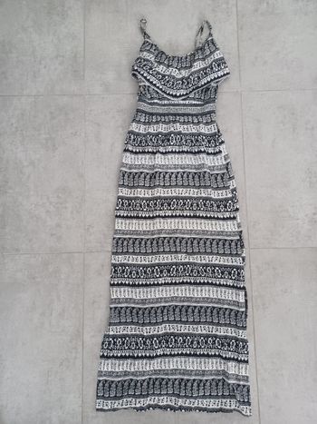 Robe longue noir et blanche