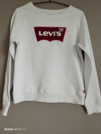Sweat Levi's 