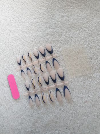 Lot de 24 faux ongles neufs