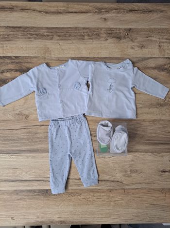 Ensemble Noukie's 3 mois état neuf