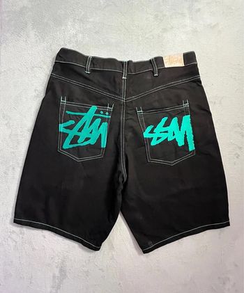 Short/Jort Stussy Black Embroidered Green Forest Big Logo Back – Taille M