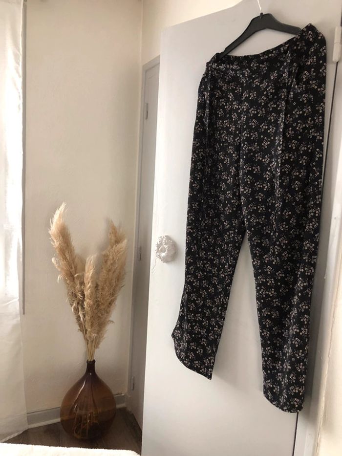 Pantalon fluide fleuris