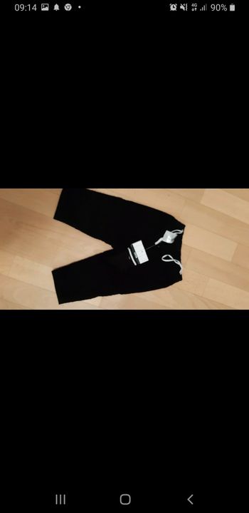 Pantalon neuf et chaussette 12 mois garçon