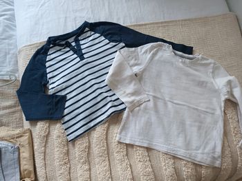 Lot de 2 hauts manches longues garçon 4 / 6 ans