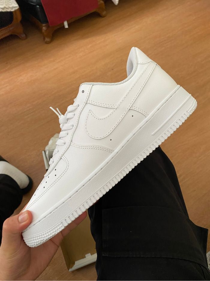 Nike Air Force 1 blanche - taille 45 - photo numéro 4
