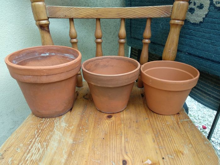 3 pots en terre cuite