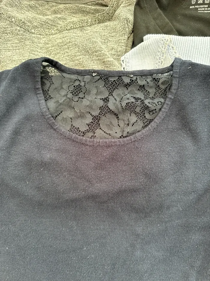 Lot de 14 Tops blouses pulls femme taille M - photo numéro 12