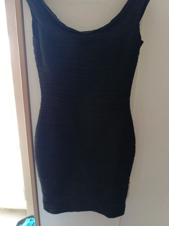 Robe moulante taille S/M - photo numéro 2