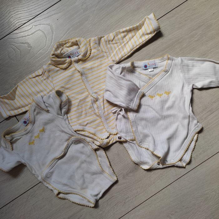 Lot de 3 body assortis 1 mois