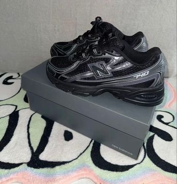 New balance 740 noir