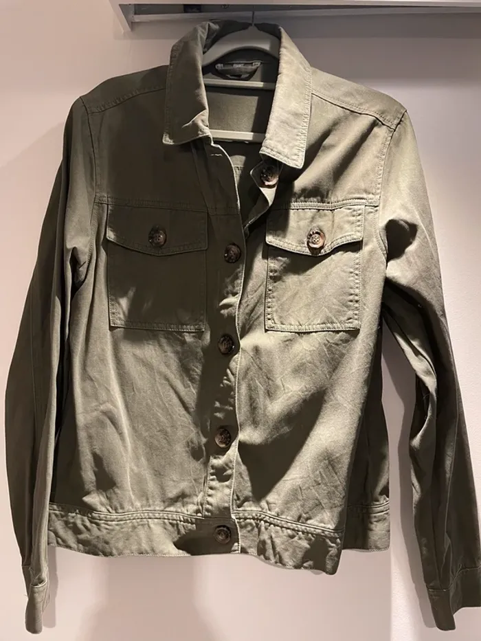 Veste légère kaki taille 38 comme neuve - photo numéro 9