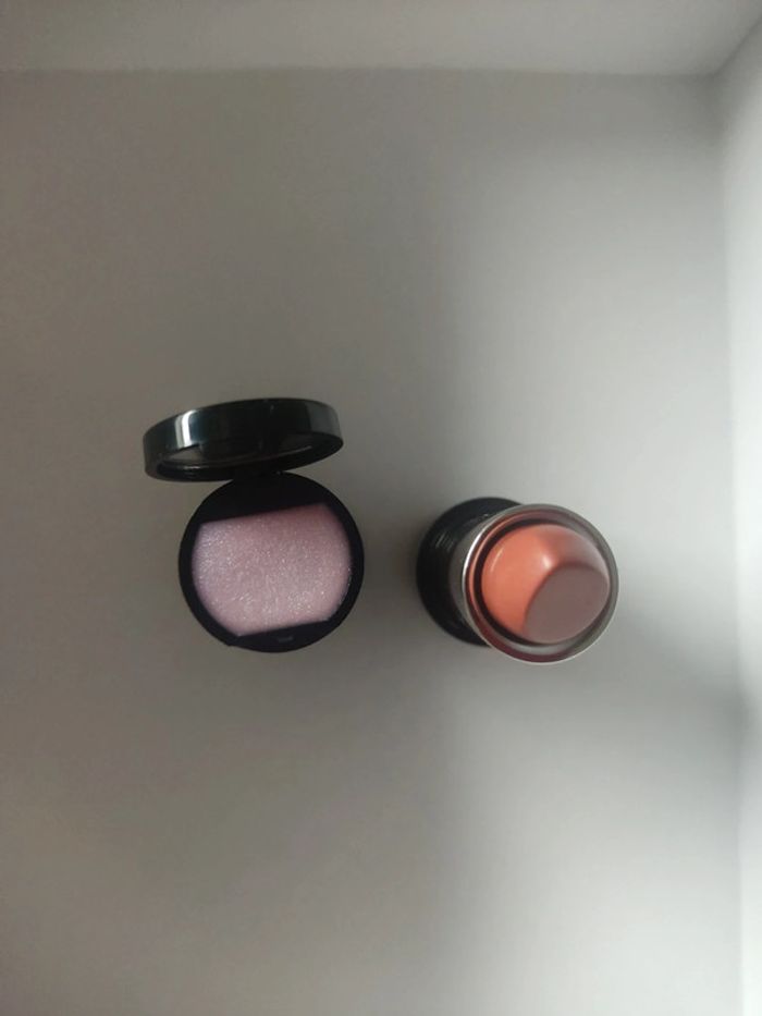 Brillant à lèvres avon