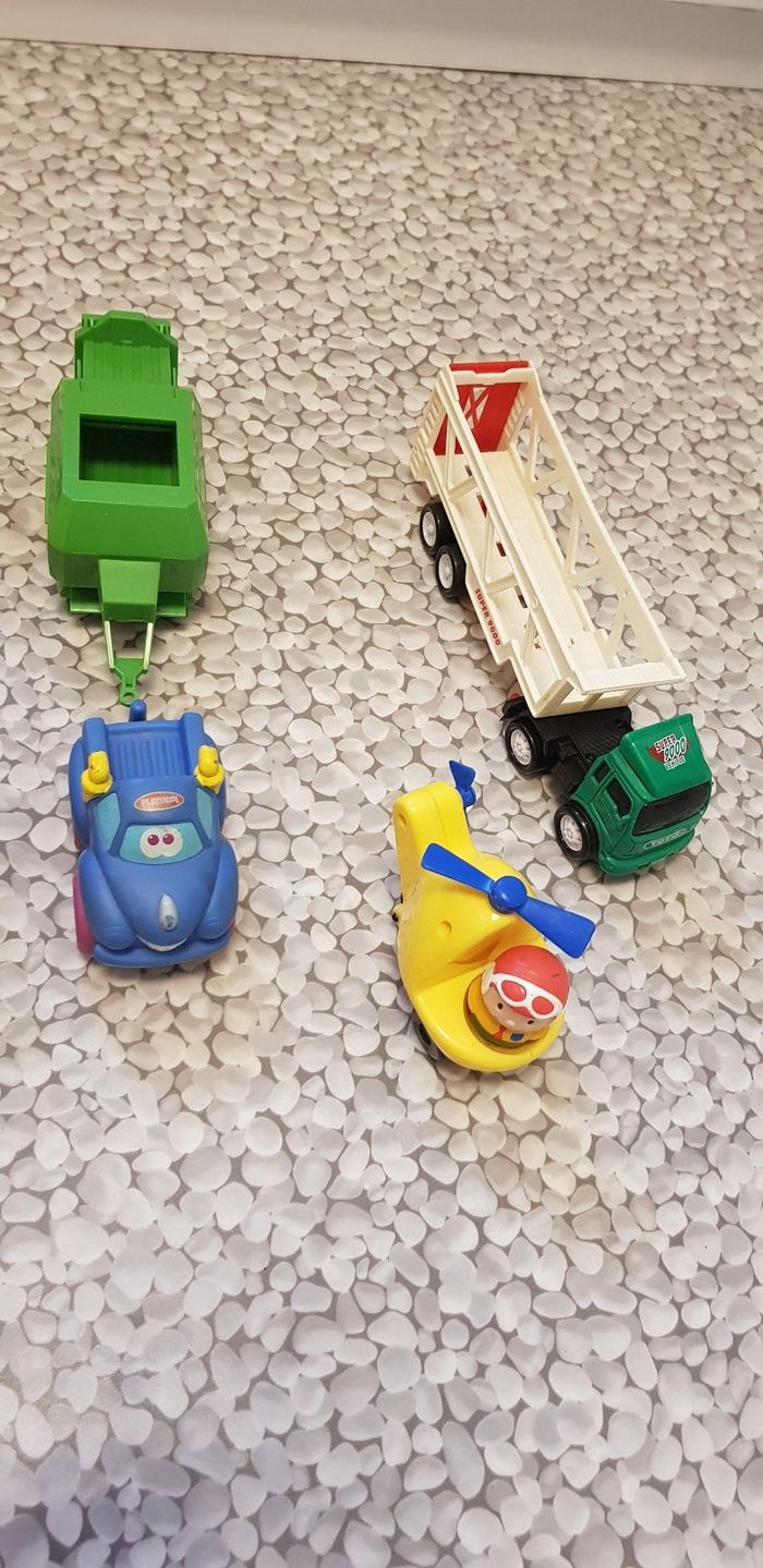 Lot jouets - photo numéro 2