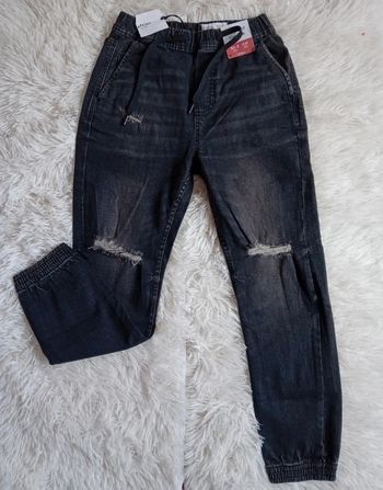 Jean destroy neuf 10/11ans  garçon