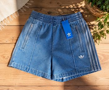 Short adidas en jean 