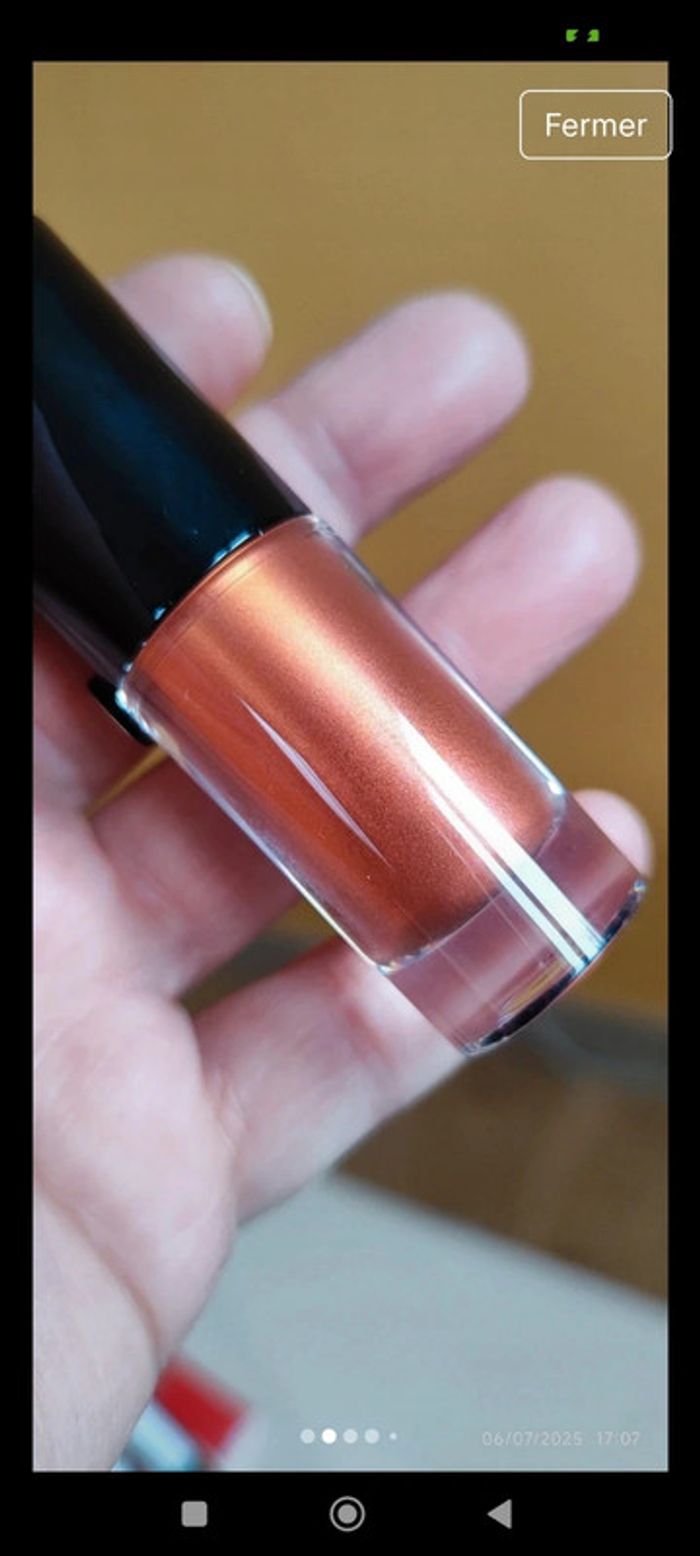 Giorgio Armani Eye Tint Chrome Fard à Paupières liquide Teinte 54 Sienna
Neuf Emballé - photo numéro 3