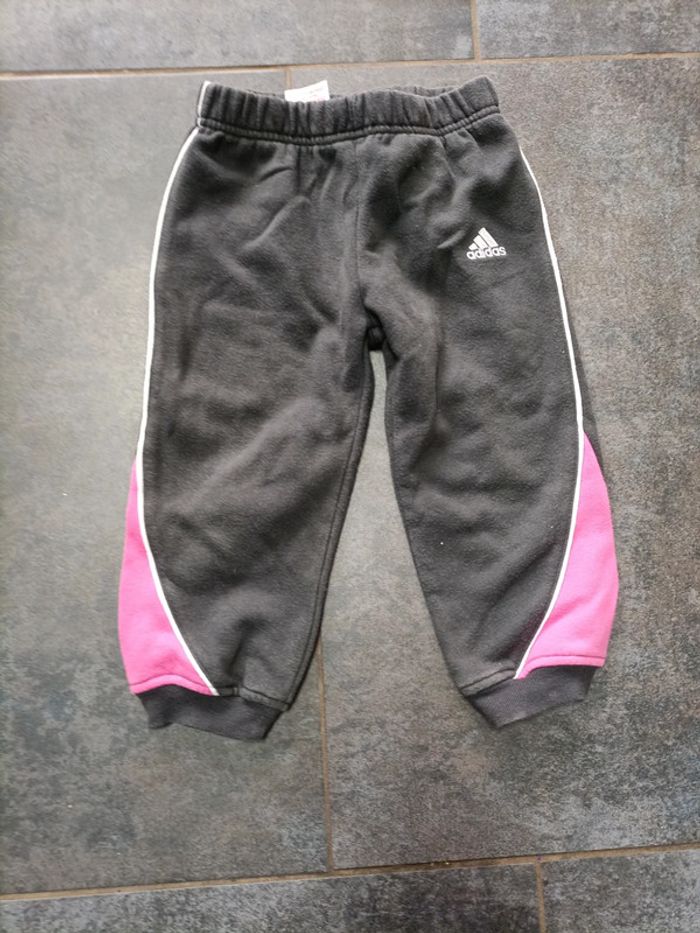 Pull + pantalon adidas 2ans - photo numéro 2