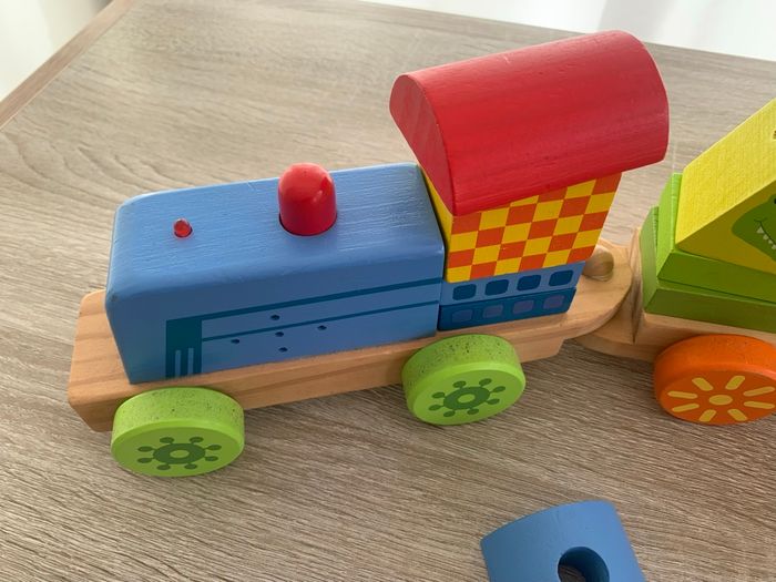 Train à empiler en bois - photo numéro 10
