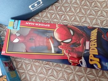 Figurine spiderman titan héro