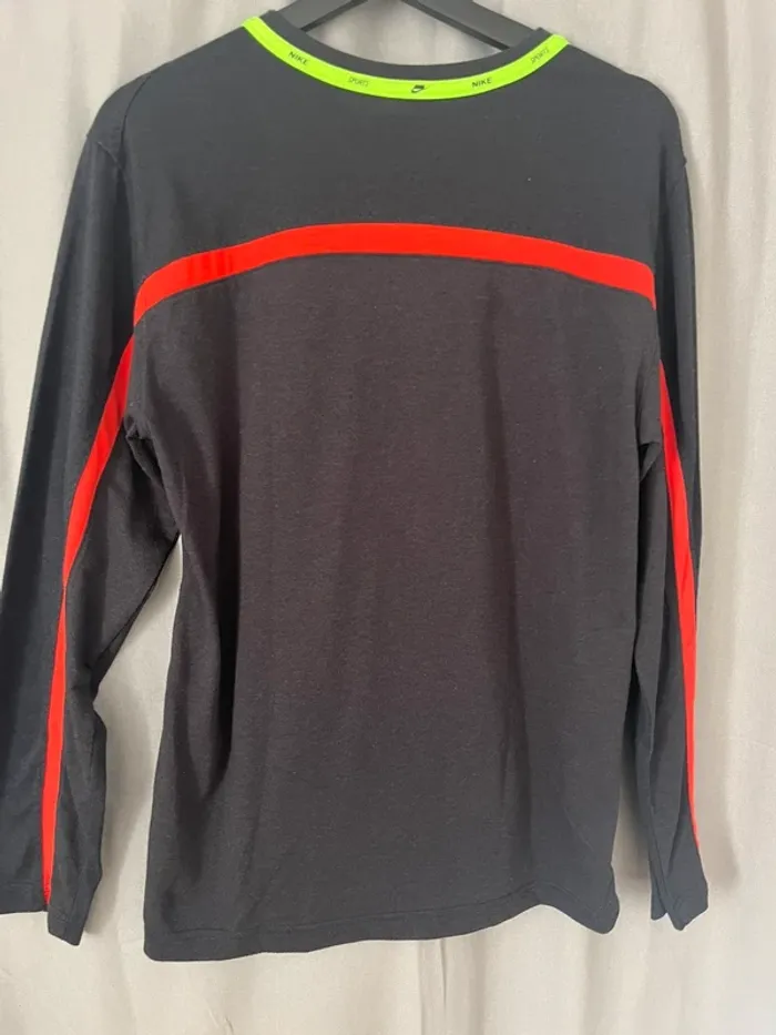 T shirt de sport nike noir manche longue - photo numéro 4