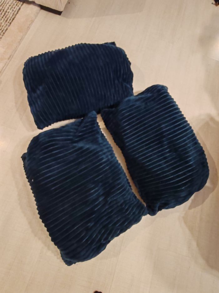 3 gros cousins bleu nuit - photo numéro 3