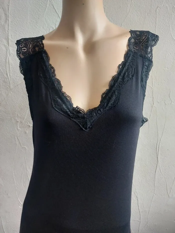 Robe nuisette en dentelle noire Taille S - photo numéro 2