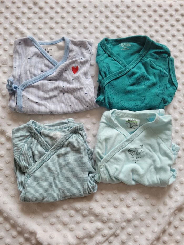 Lot de 4 bodies croisés manches courtes – Kiabi – 6 mois