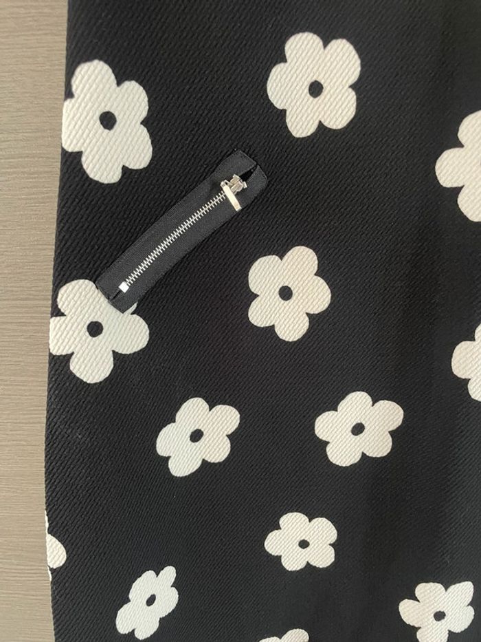 Jolie robe fleurie taille 40 - photo numéro 4