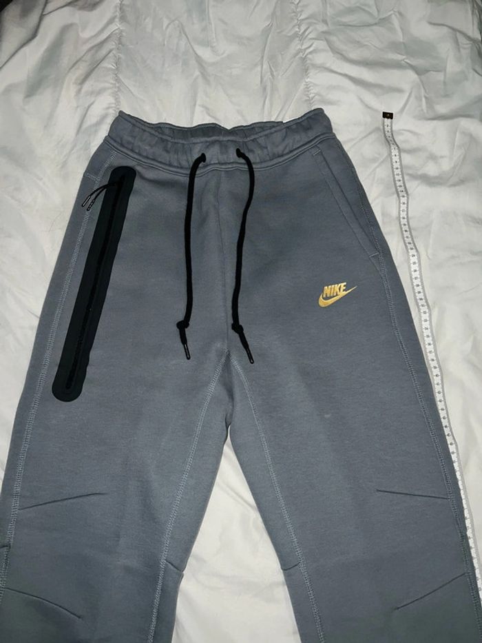 Jogging Nike Tech taille XS - photo numéro 3