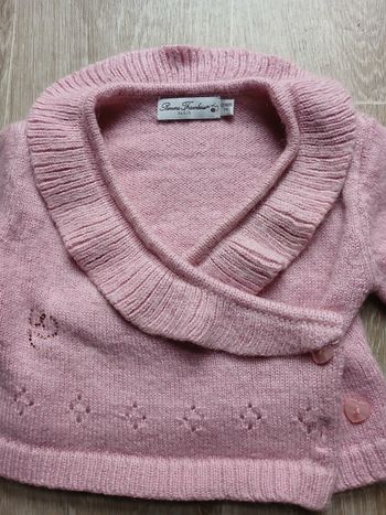 Petit gilet rose pour bébés de 12 mois 