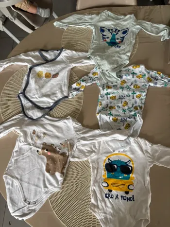 Lot de body 12m