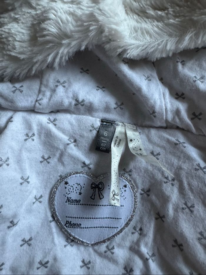 Poncho bébé – Taille 6 mois – Incroyablement doux ! - photo numéro 2