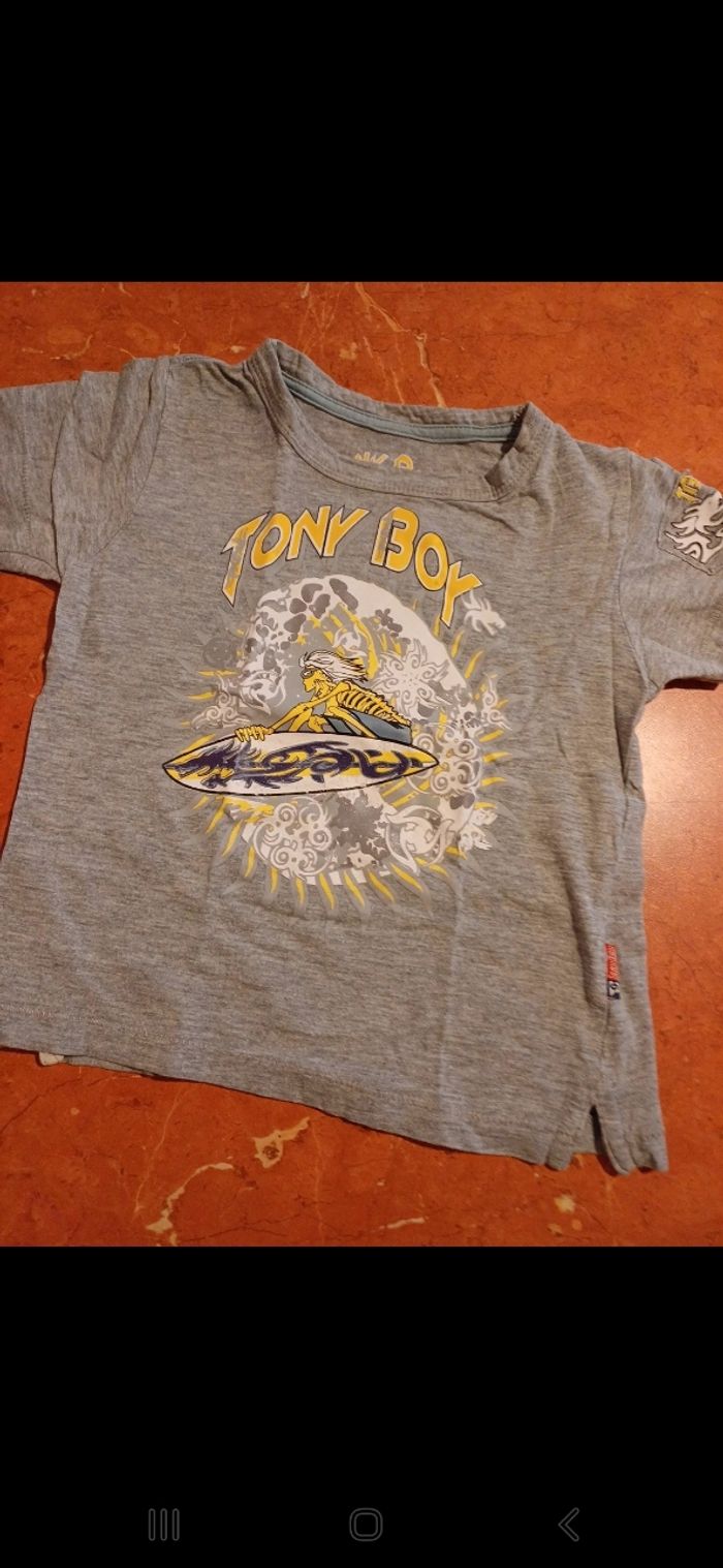 T.shirt garçon taille 4 ans