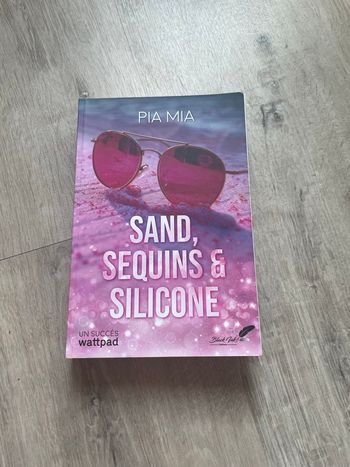Sand sequins et silicone 