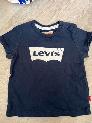 T shirt levîs Marine taille 6 mois