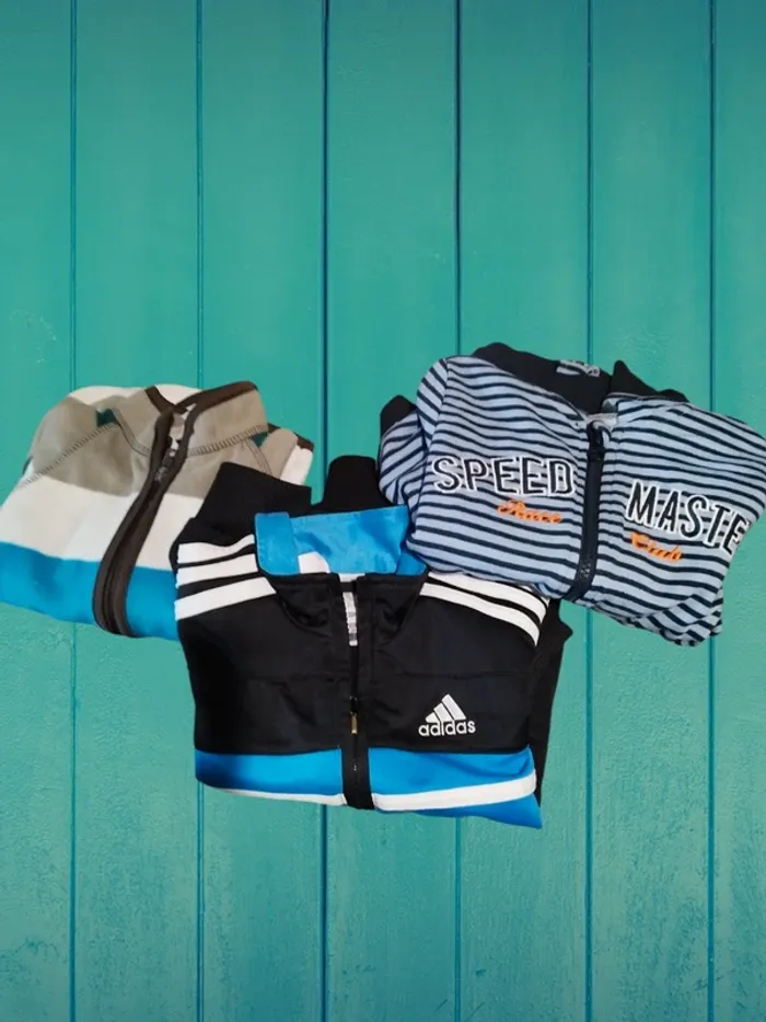Lot de vestes et pulls - photo numéro 3
