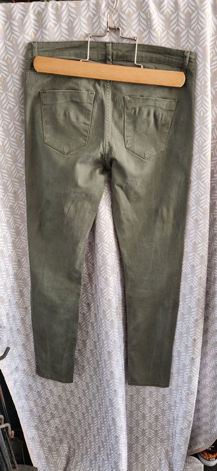Pantalon kiabi kaki TBE Taille 38 - photo numéro 3