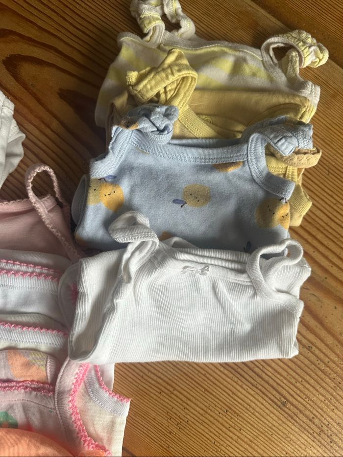 Lot de bodies fille – Taille 3 mois - photo numéro 3