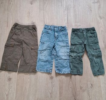 Lot 3 pantalons cargo 2ans (2TBE+1BE)
