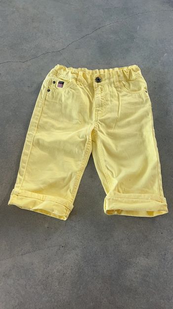 Bermuda jaune tape à l’œil garçon 10 ans neuf