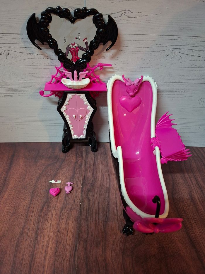 Monster high la salle de bain de draculaura - photo numéro 5